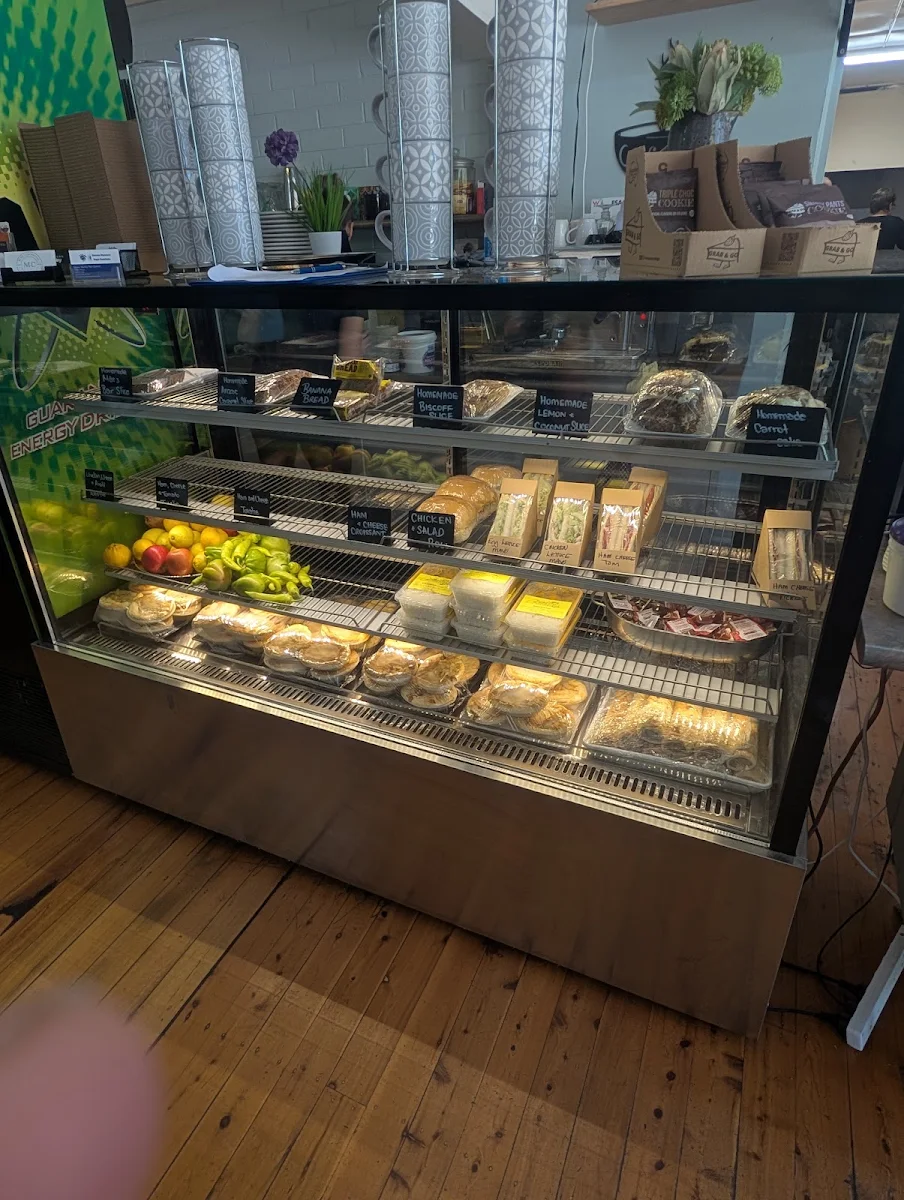 Vibe, Western Rose Cafe