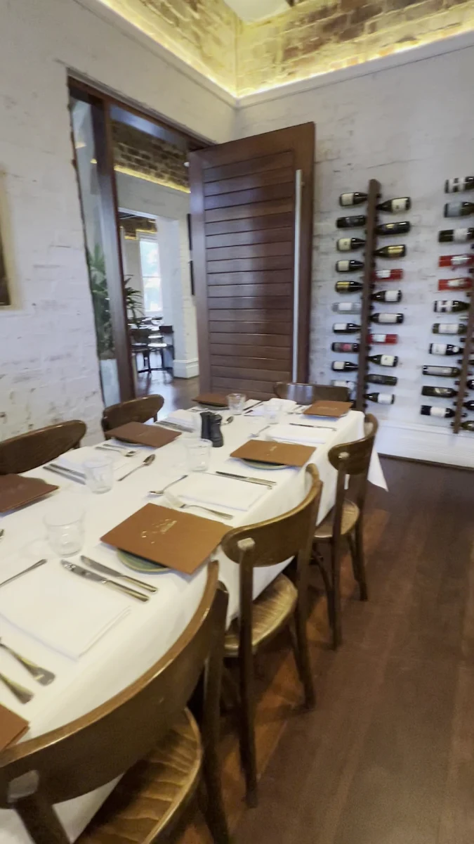 Vibe, Julio's Italian Restaurant
