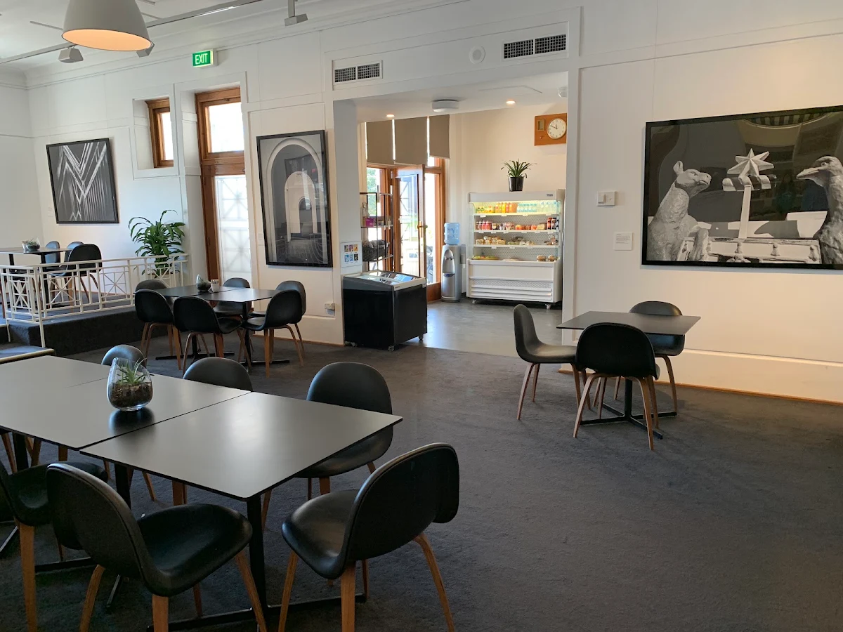 Vibe, Courtyard Café at Old Parliament House