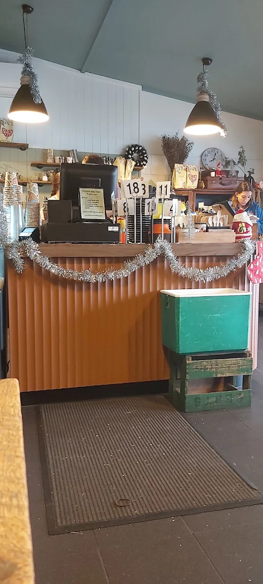 Vibe, Mr Paisleys Cafe