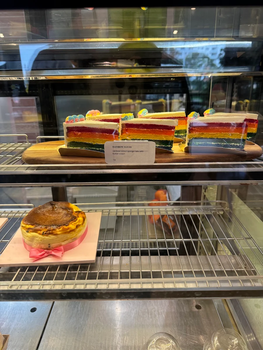 Vibe, Gangnam bakery
