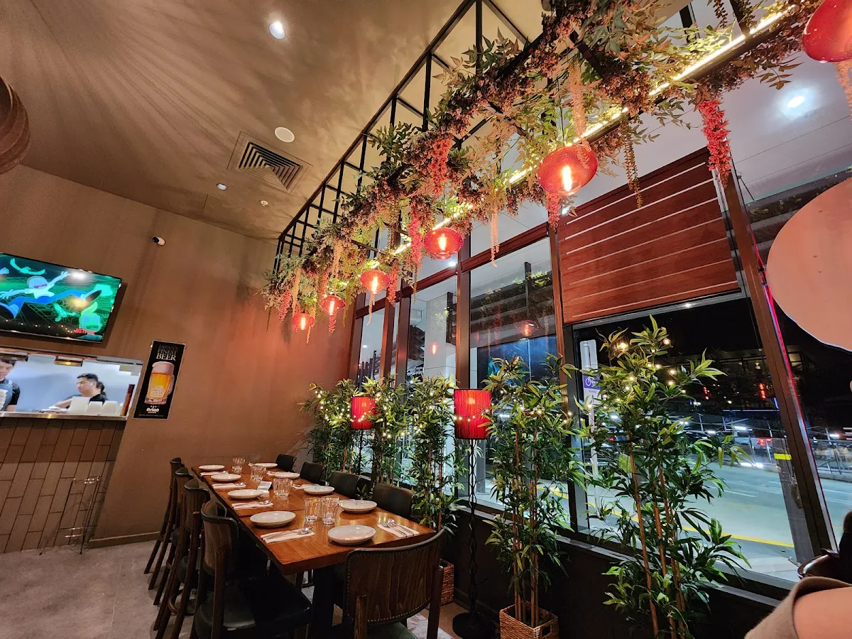 Vibe, Osha Kitchen & Bar