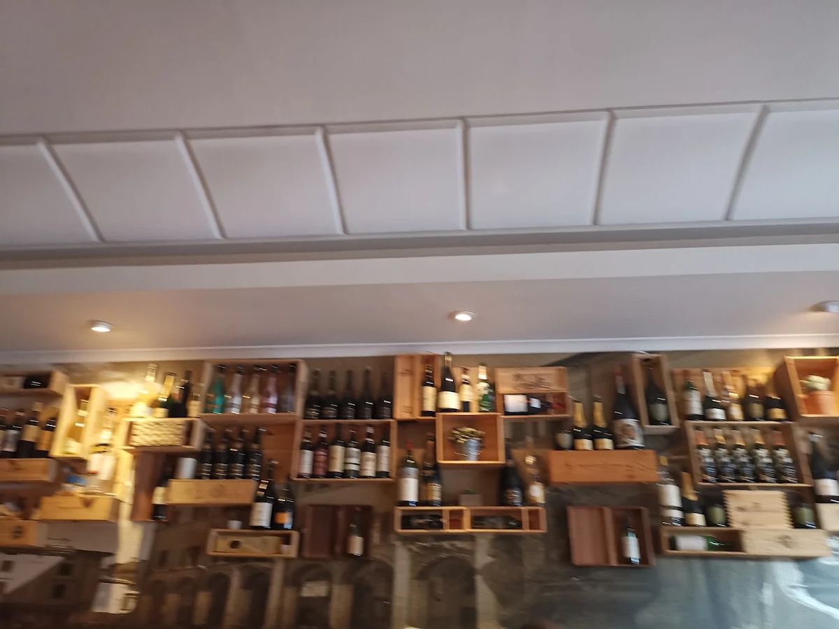 Vibe, Osteria Riva