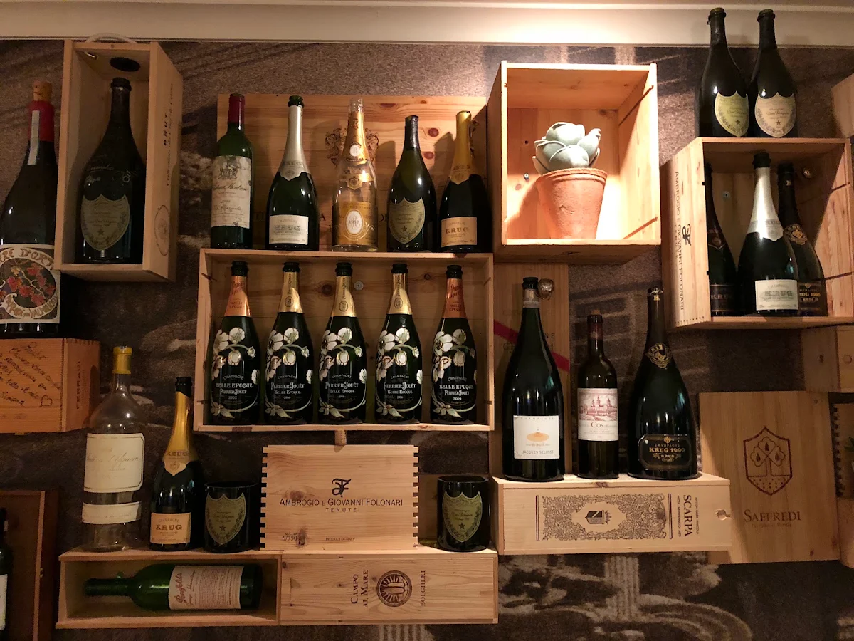 Vibe, Osteria Riva
