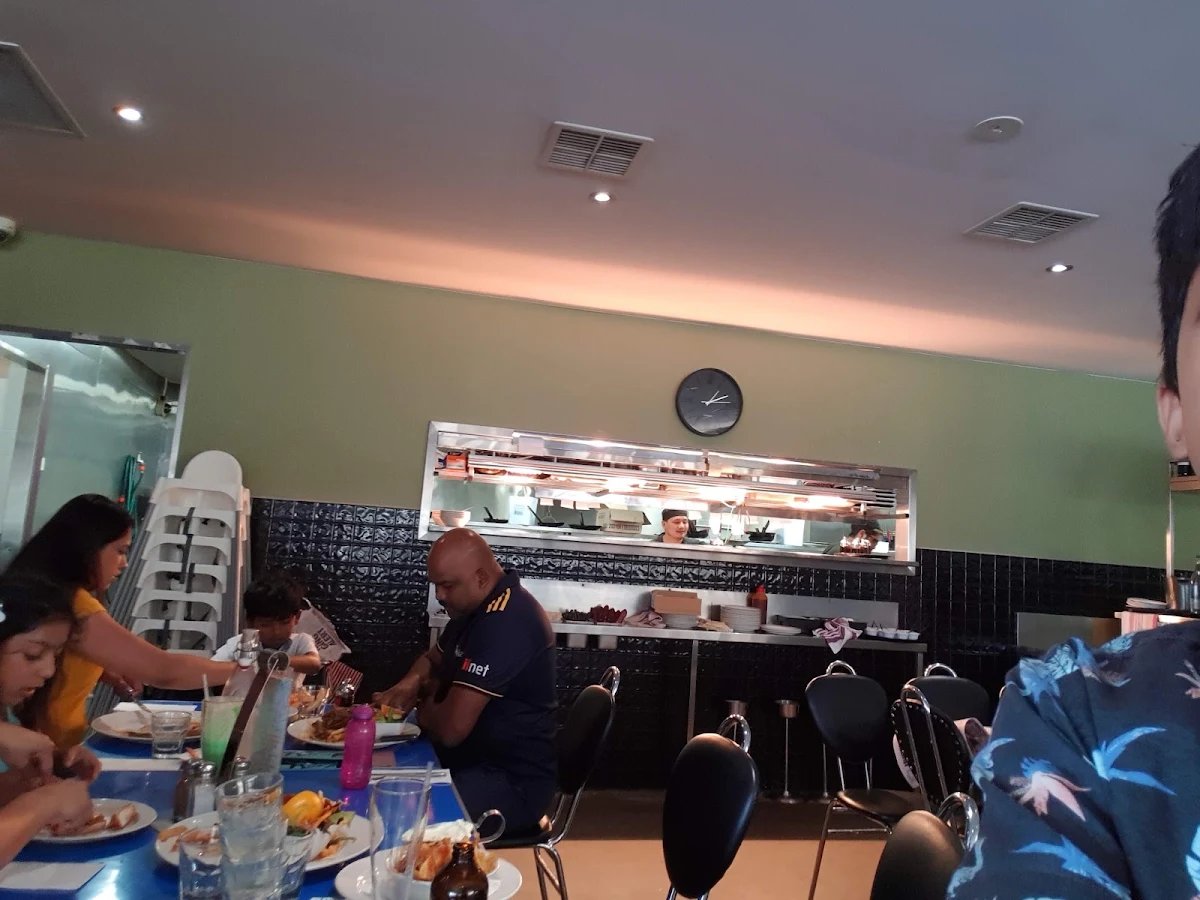 Vibe, Lazy Moe's Melton