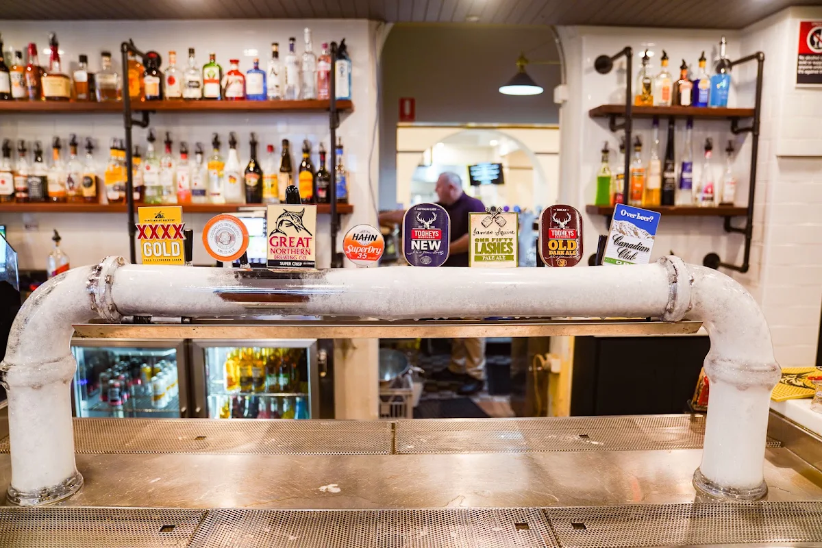 Vibe, Railway Hotel