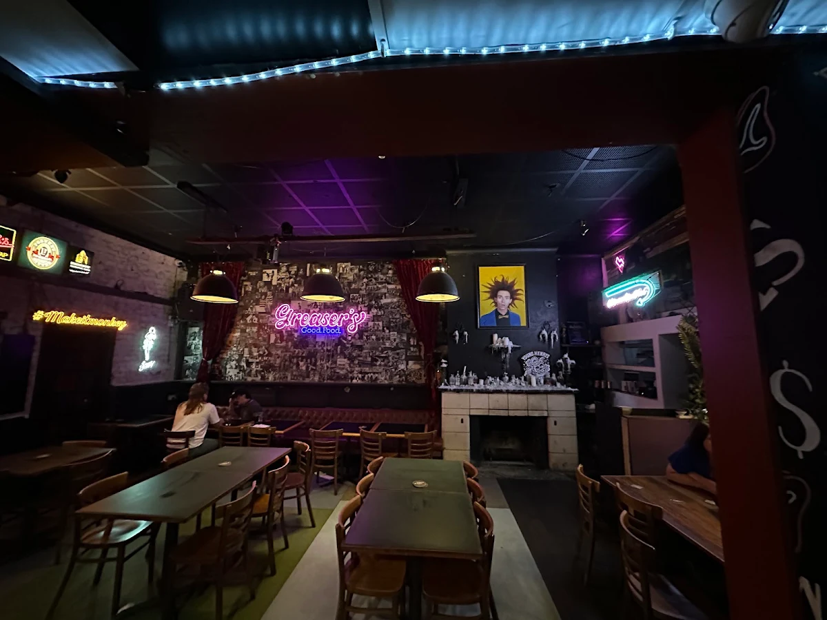 Vibe, The Family Hotel
