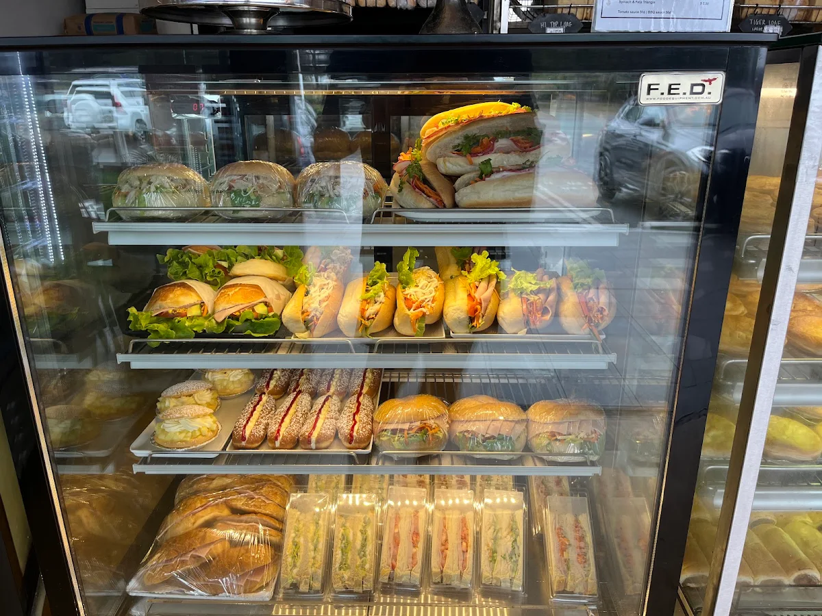 Vibe, TRENT PHAM BAKERY