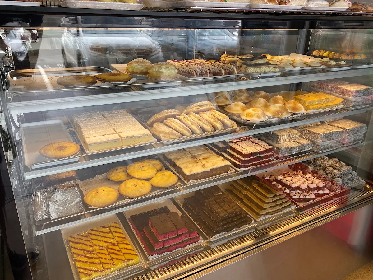 Vibe, TRENT PHAM BAKERY