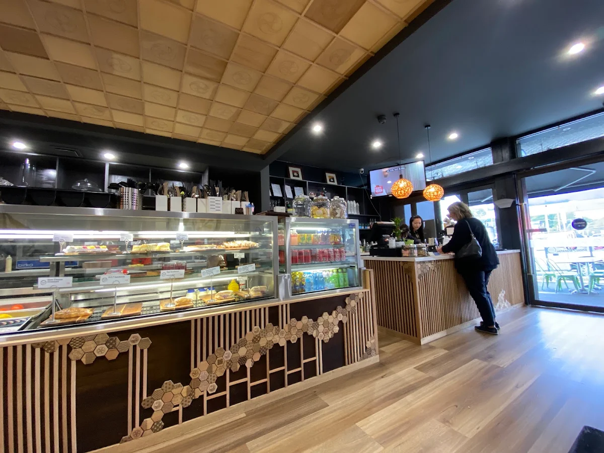 Vibe, Ikoi Cafe