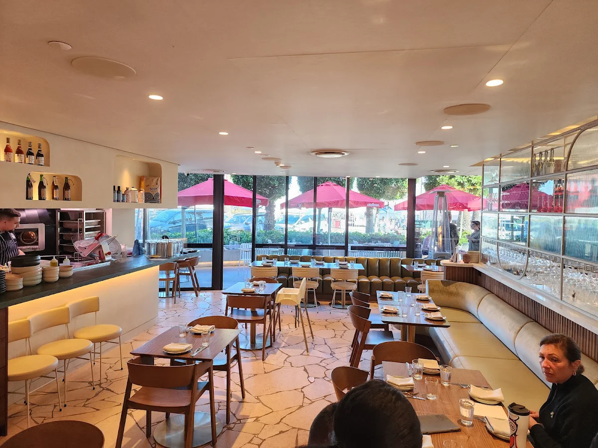 Vibe, D.O.C St Kilda - Pizza & Pasta Bar