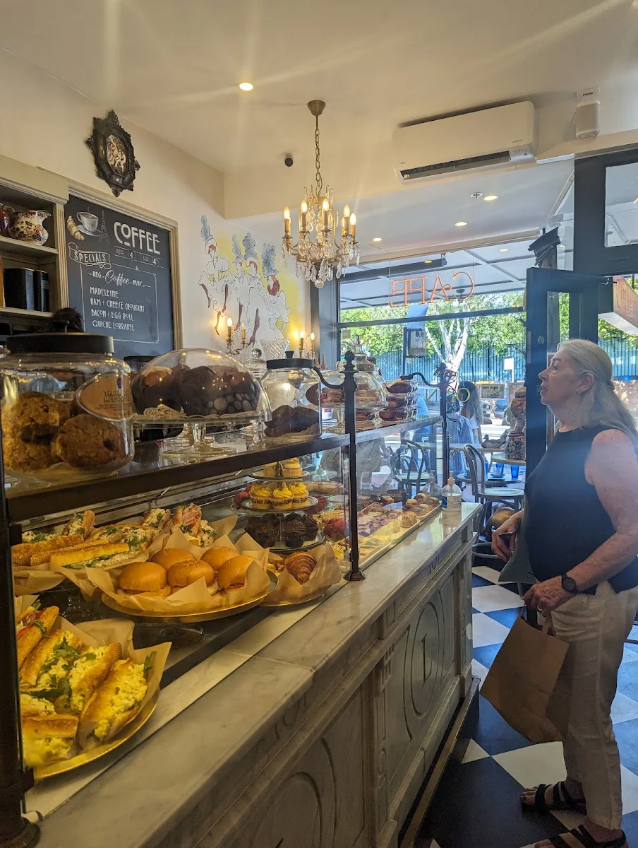 Vibe, Café Lautrec
