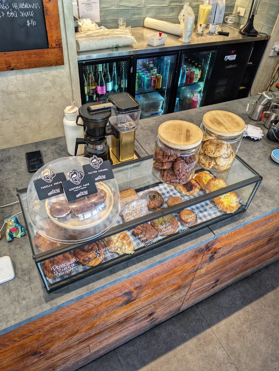 Vibe, Blue Bear Coffeehouse