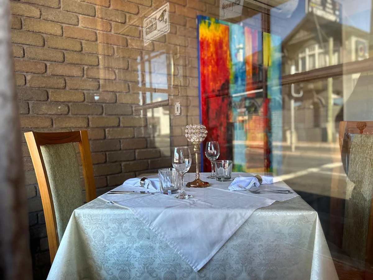 Vibe, Cinnamon Cafe and Restaurant