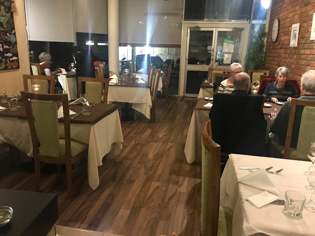 Vibe, Cinnamon Cafe and Restaurant