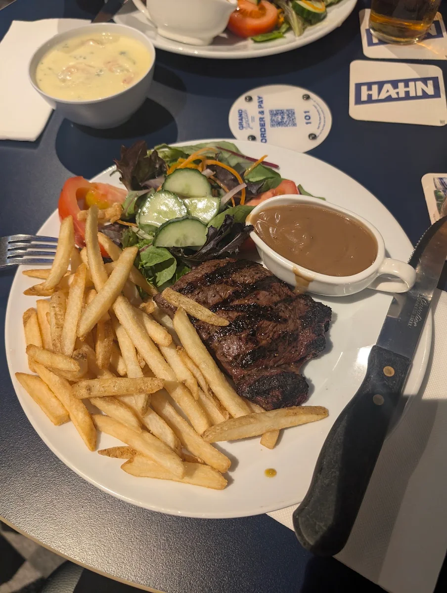 Food & drink, Grand Junction Tavern