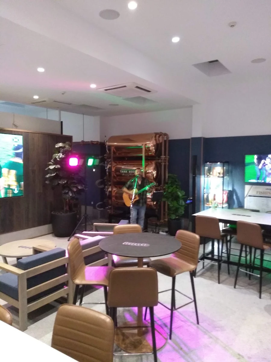 Vibe, Leumeah Hotel
