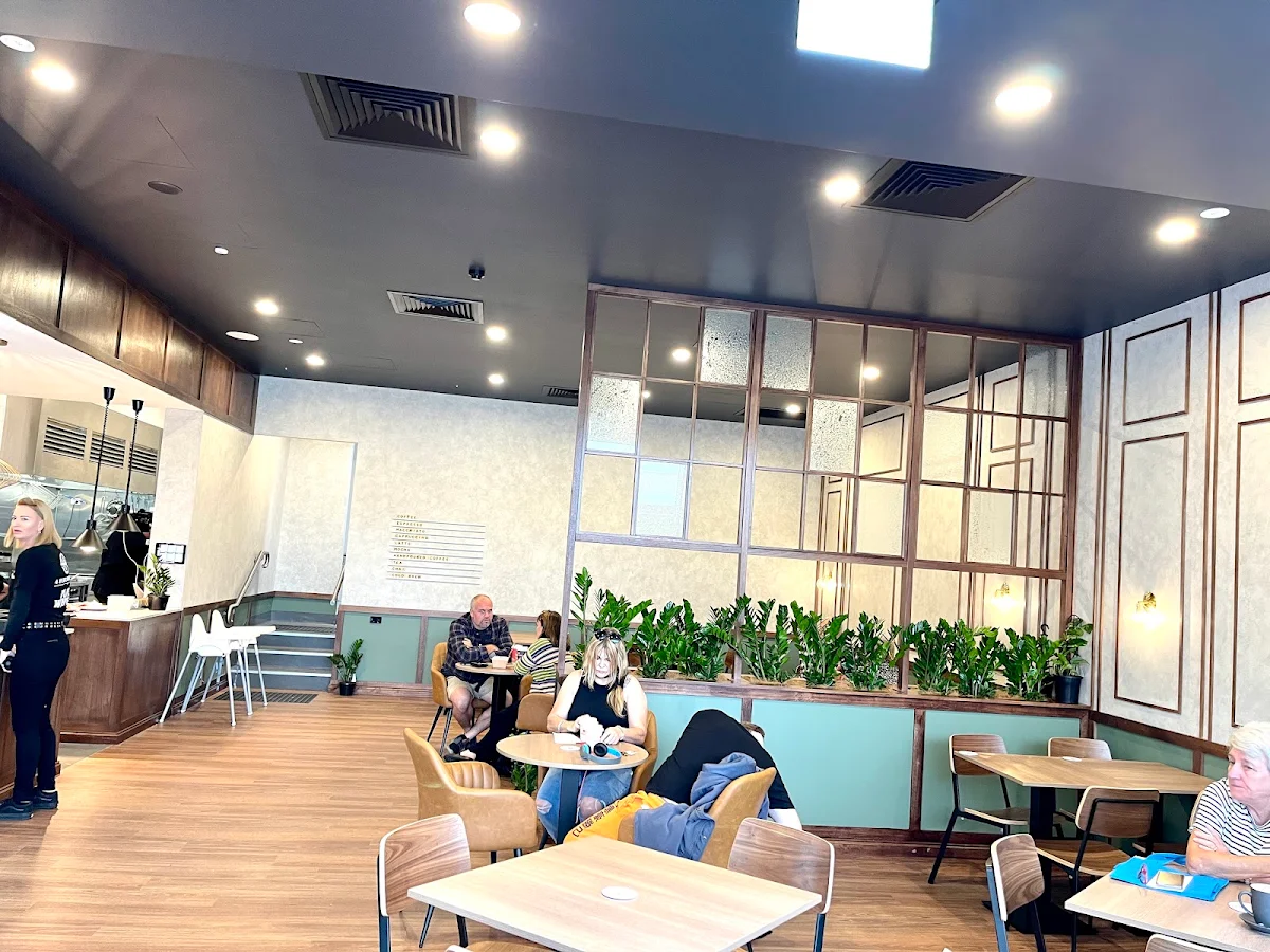 Vibe, Stellarossa Ipswich CBD