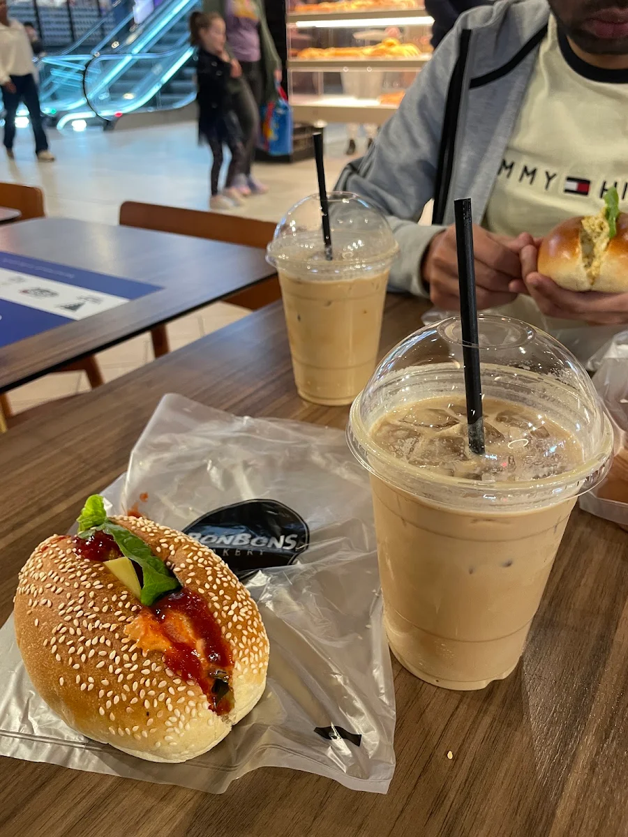Food & drink, Bonbons Bakery M-City