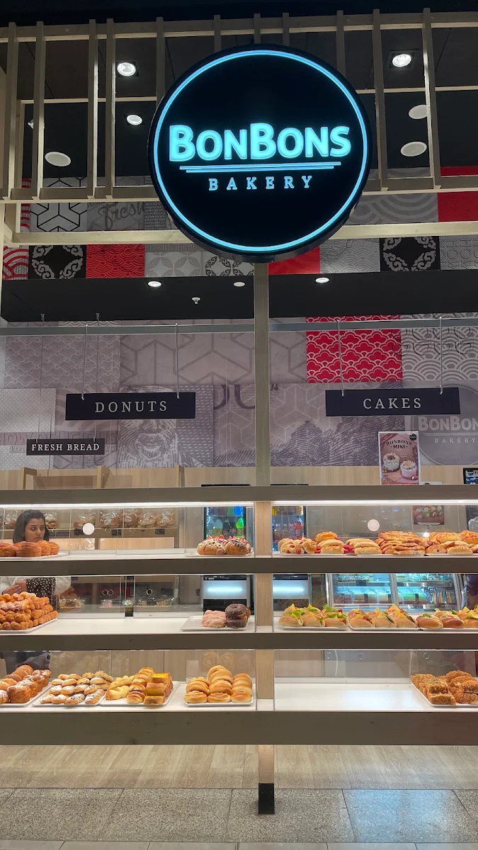 Vibe, Bonbons Bakery M-City