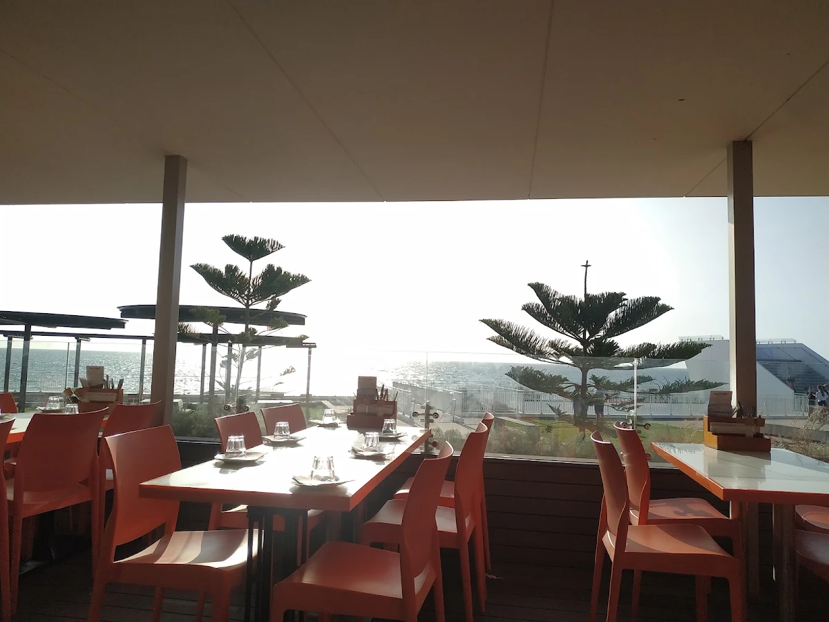 Vibe, Rise City Beach