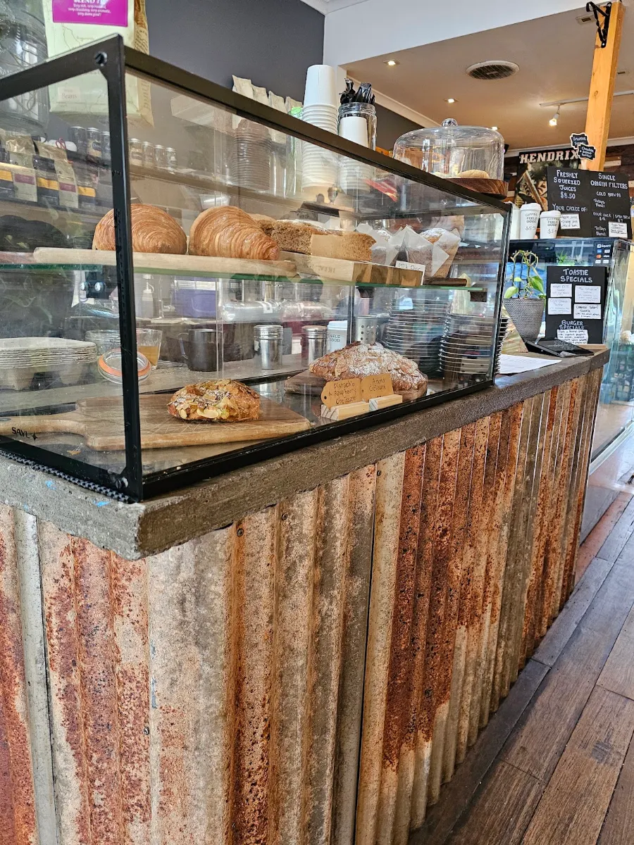 Vibe, Little Hendrix Cafe