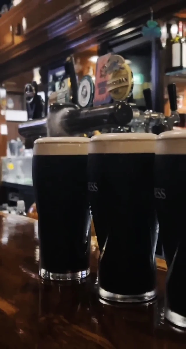 Food & drink, McGinty's Irish Bar