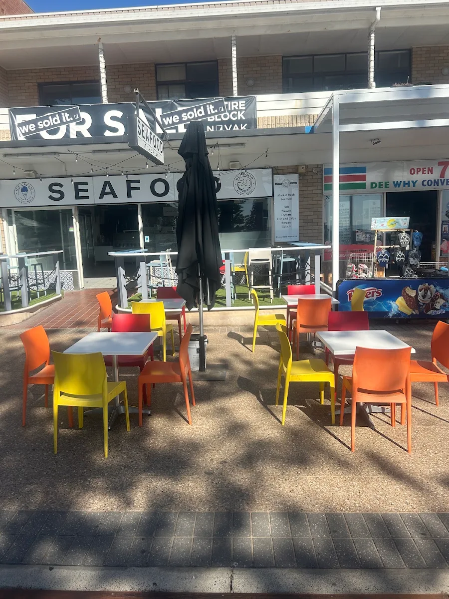 Vibe, Seafood at the Beach