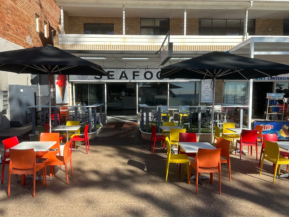 Vibe, Seafood at the Beach