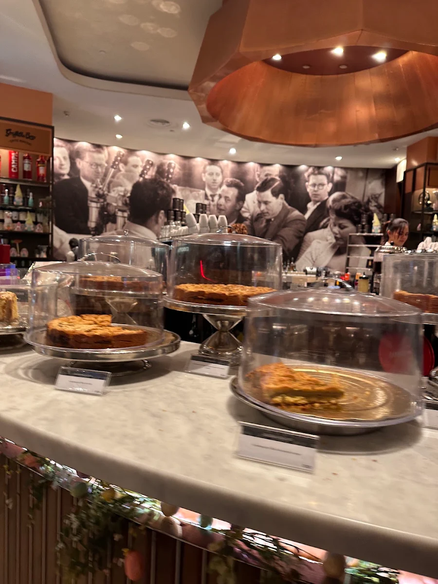 Vibe, Brunetti Oro Flinders Lane