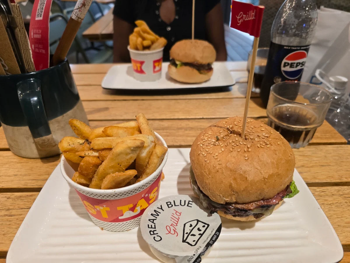 Food & drink, Grill'd Burgers - Coolangatta