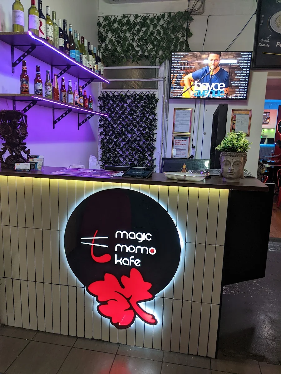Vibe, Magic Momo Kafe West Footscray