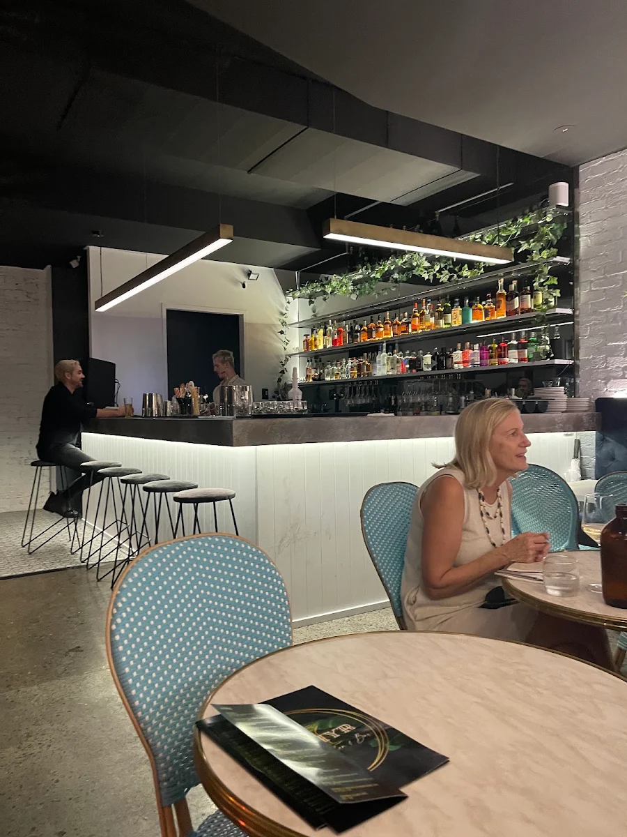 Vibe, Zephyr Kitchen and Bar