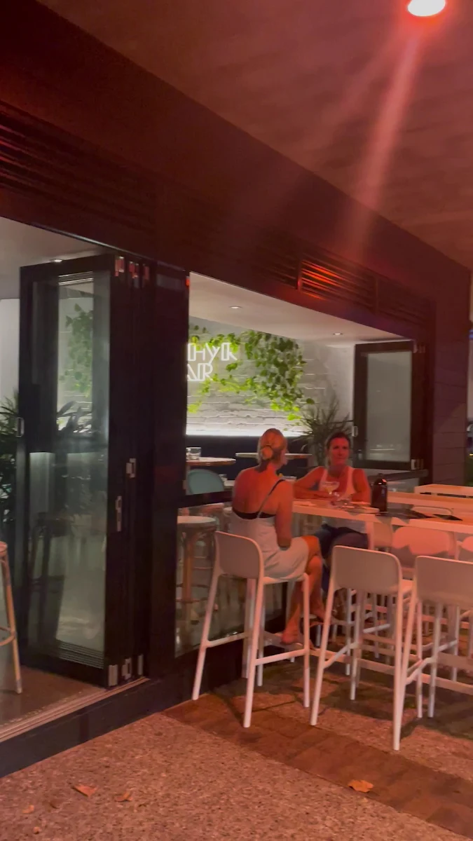 Vibe, Zephyr Kitchen and Bar