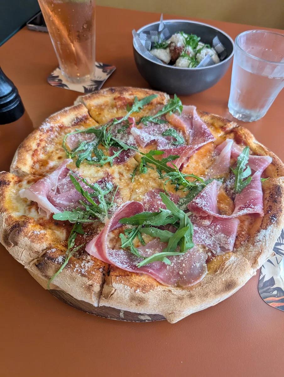Food & drink, Verandah Bar
