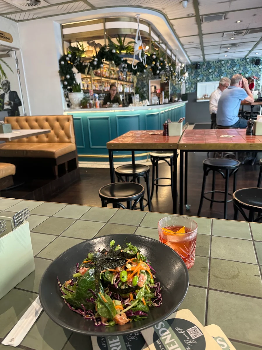 Food & drink, Verandah Bar