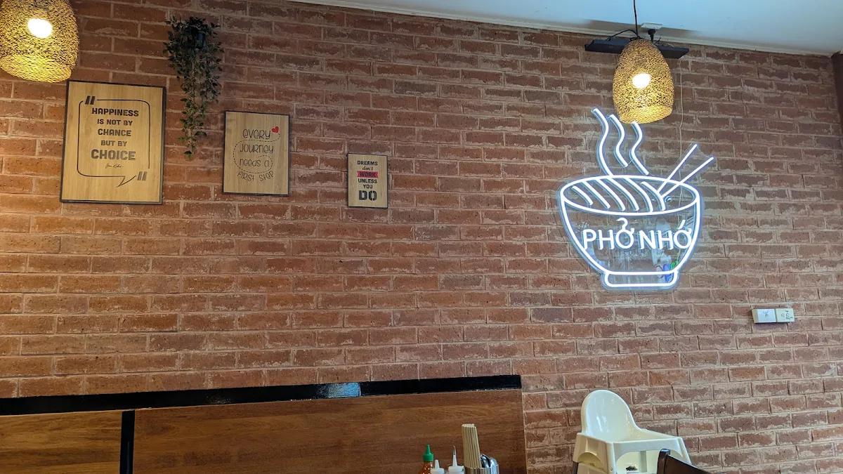 Vibe, Pho Nho Richmond