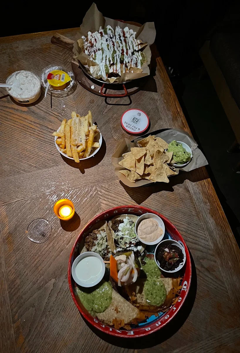 Food & drink, Paradise Alley