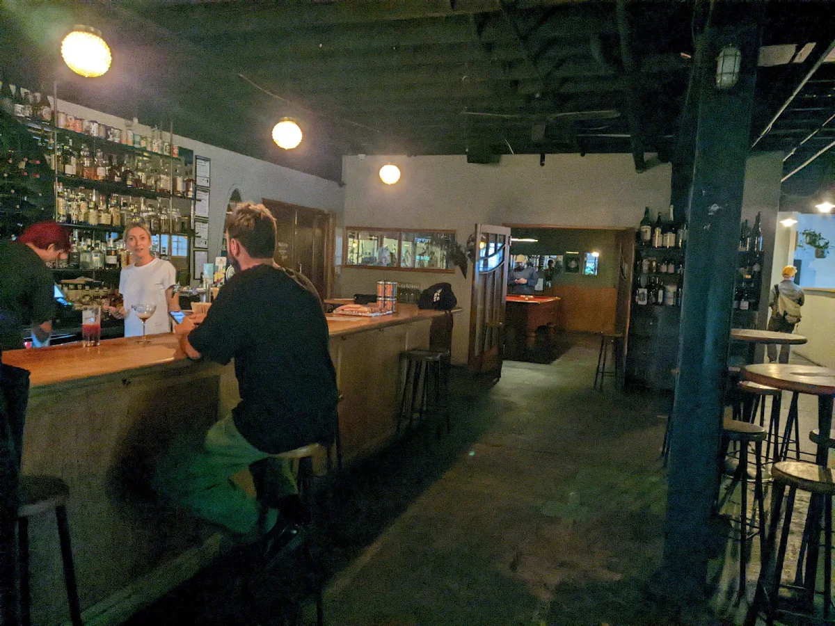 Vibe, Paradise Alley