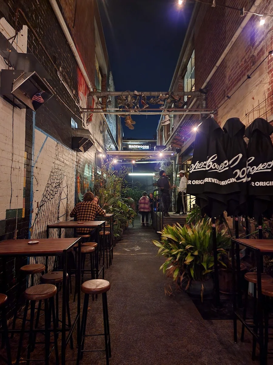 Vibe, Paradise Alley