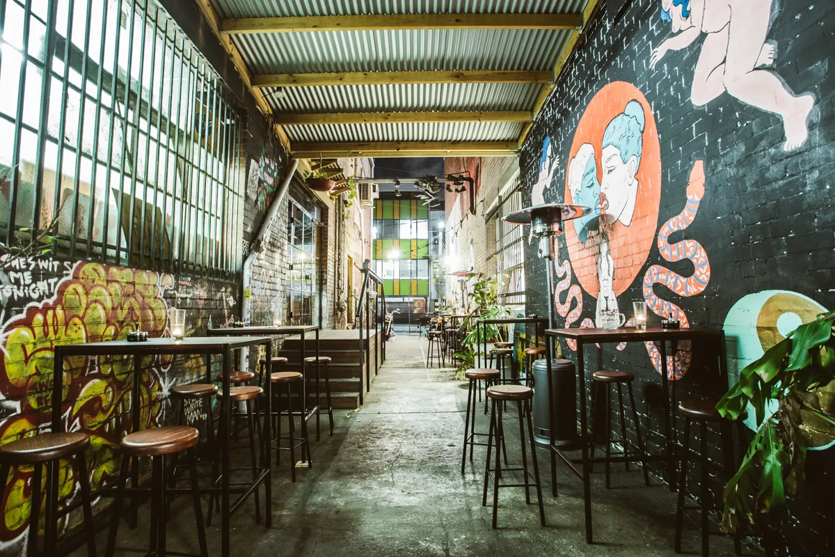 Vibe, Paradise Alley