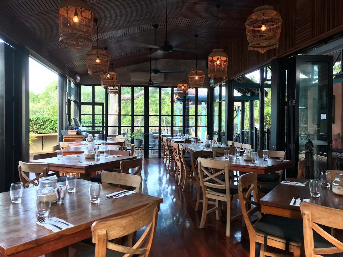 Vibe, Bali Hai Cafe & Restaurant