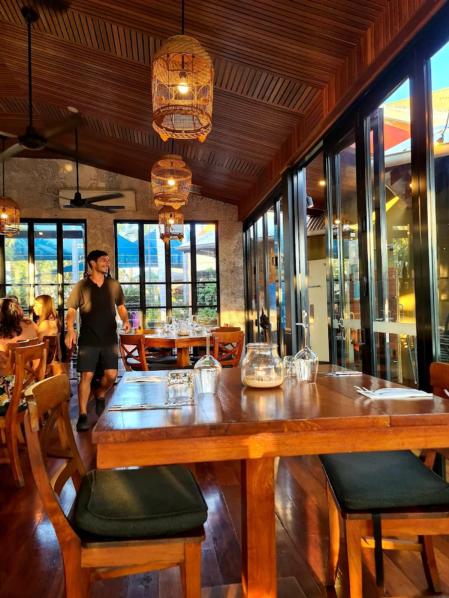 Vibe, Bali Hai Cafe & Restaurant