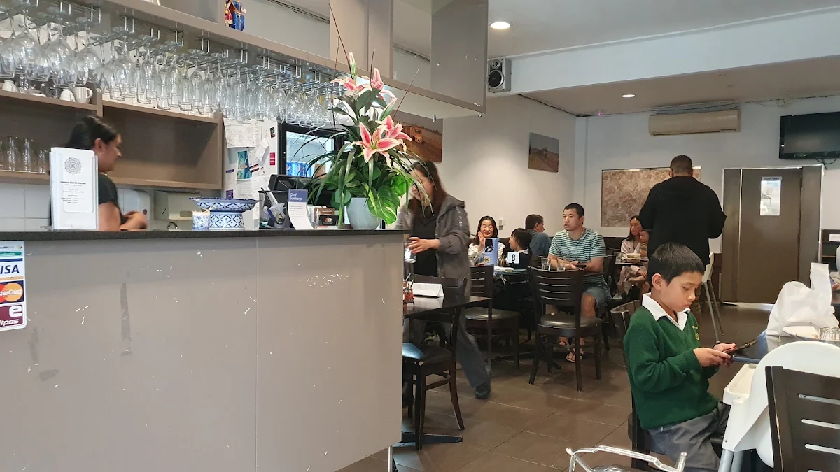Vibe, Salween Thai Restaurant