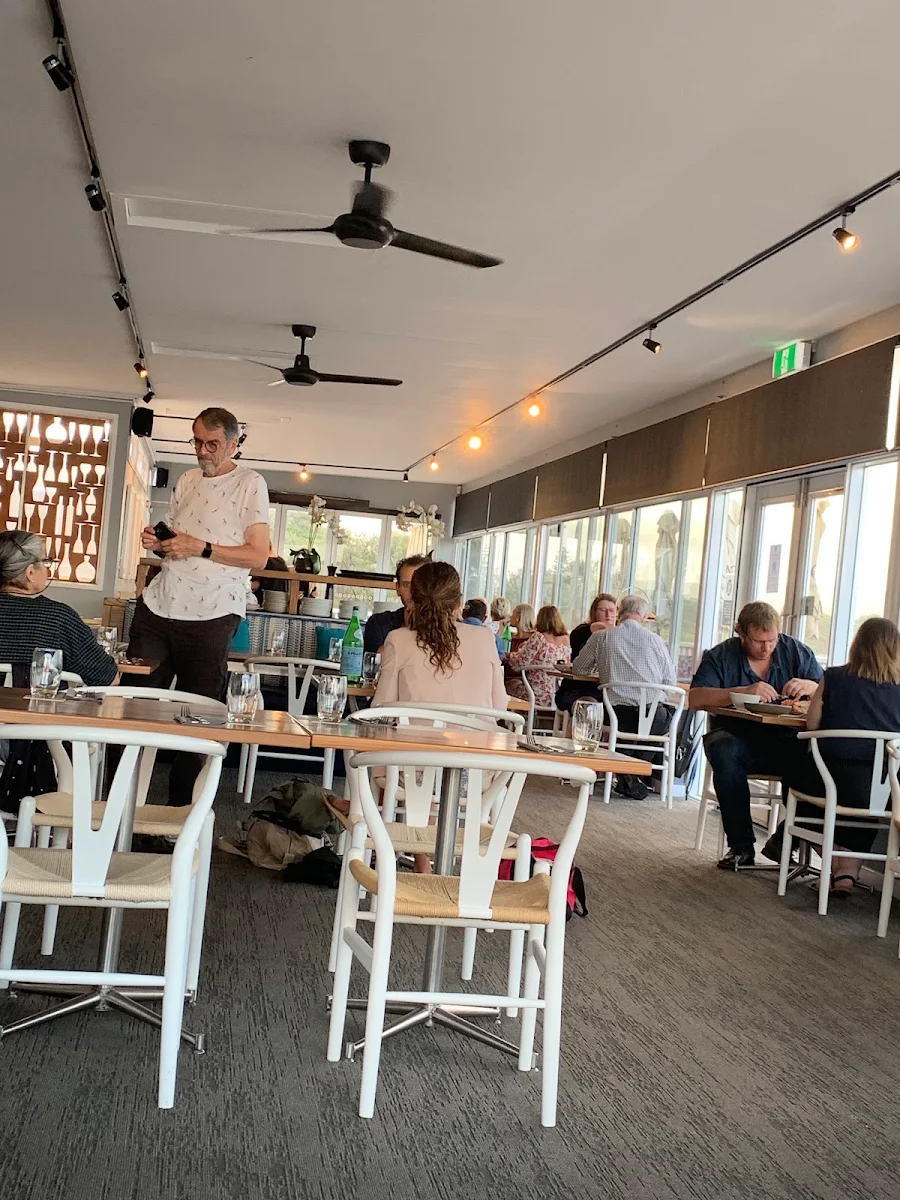 Vibe, Latitude 30 Restaurant