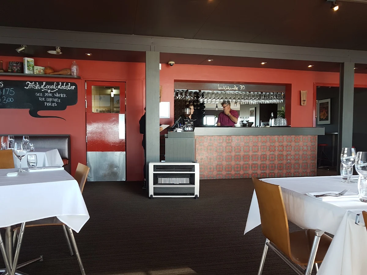 Vibe, Latitude 30 Restaurant