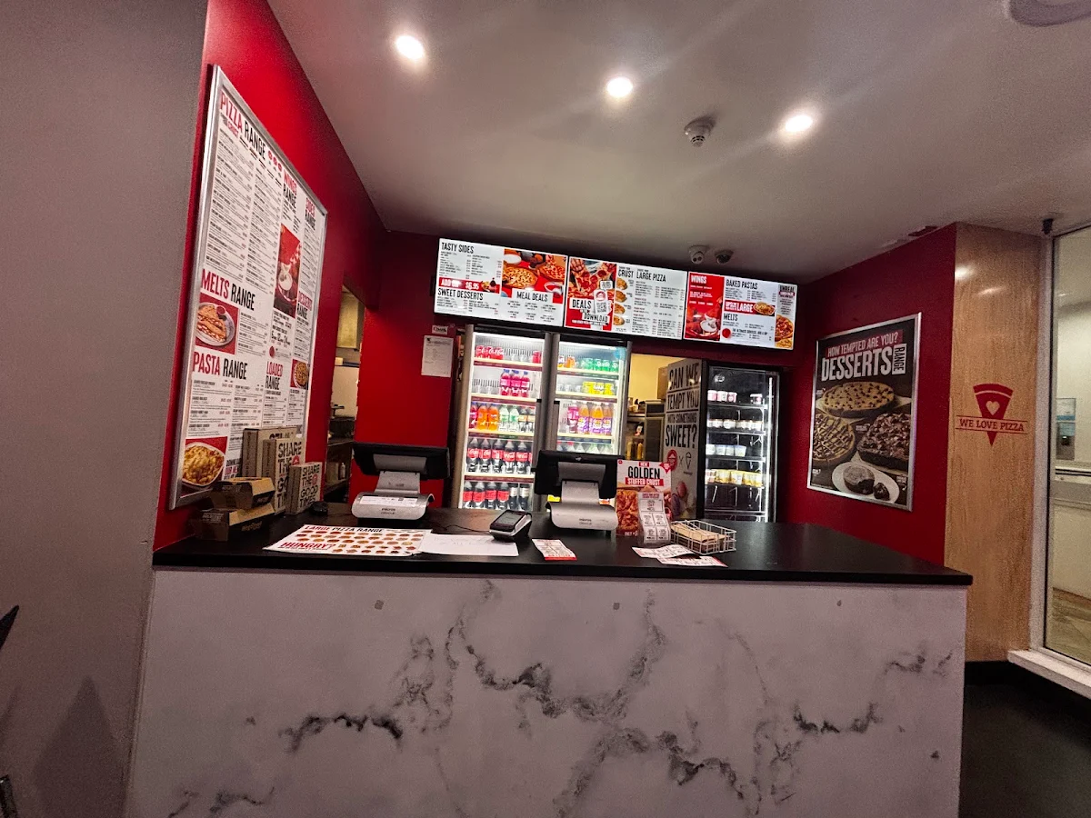 Menu, Pizza Hut Broadbeach