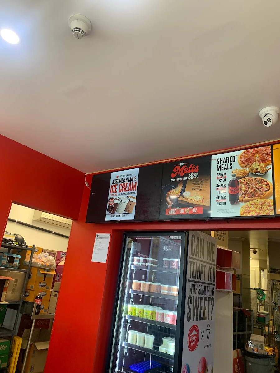 Menu, Pizza Hut Broadbeach