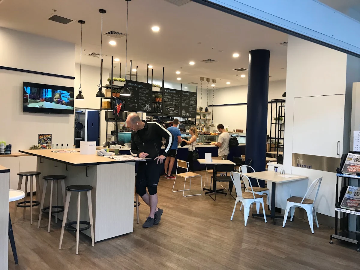 Vibe, Azure Café