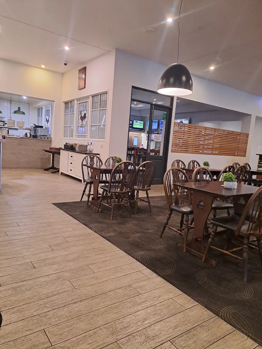 Vibe, Tudor Inn